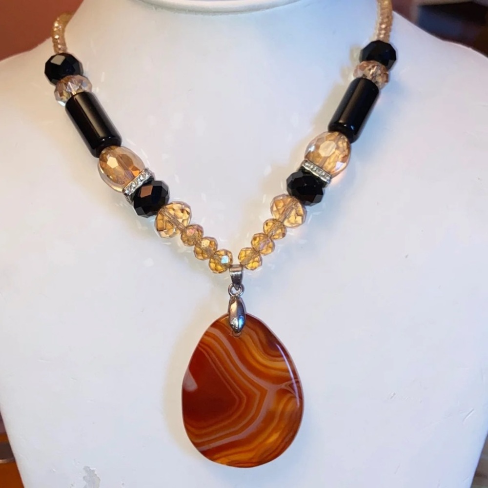 Banded Carnelian Agate Necklace - Picture 2 of 9